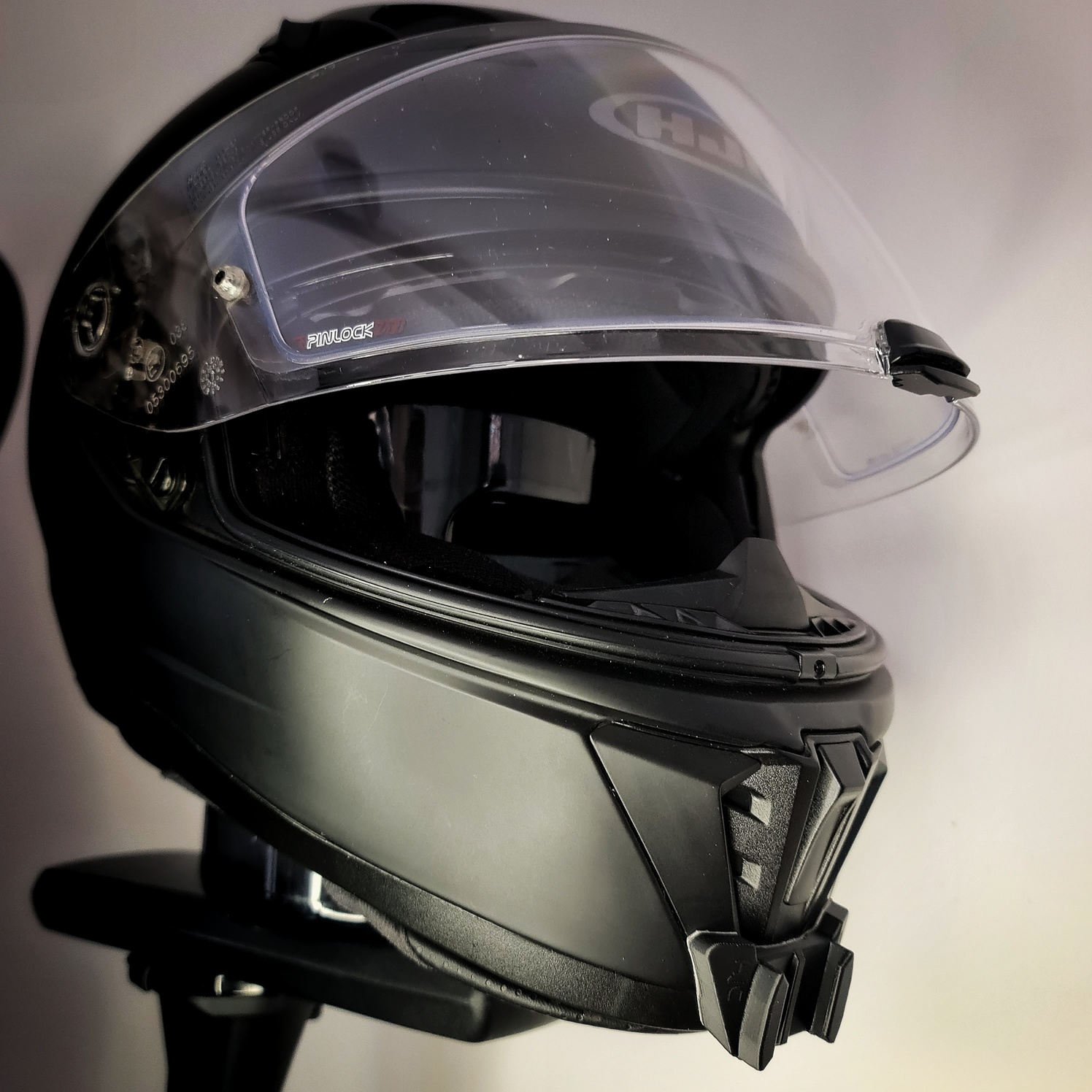 HJC i70
GoPro chin mount