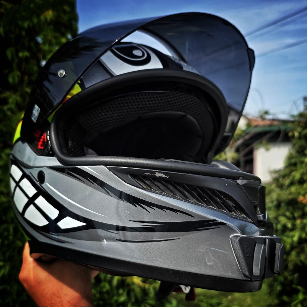 AGV K3
GoPro chin mount